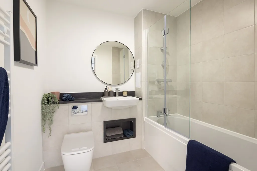 Springfield Place bathroom - Property London