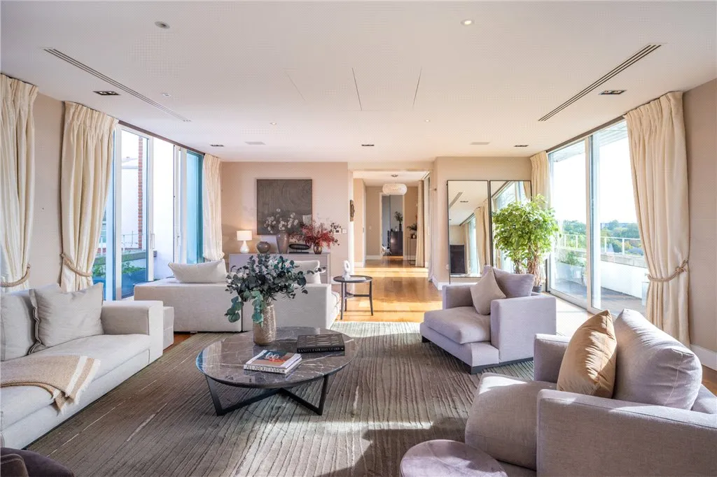 london penthouse for sale in St Johns wood with views over regents park
