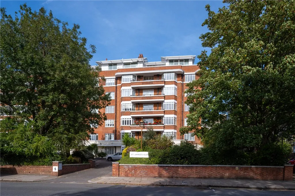 london penthouse for sale in St Johns wood with views over regents park