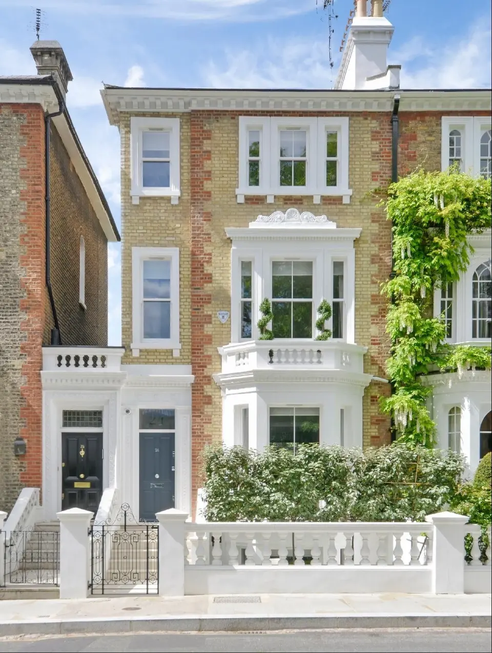24 carlyle square SW3 sold