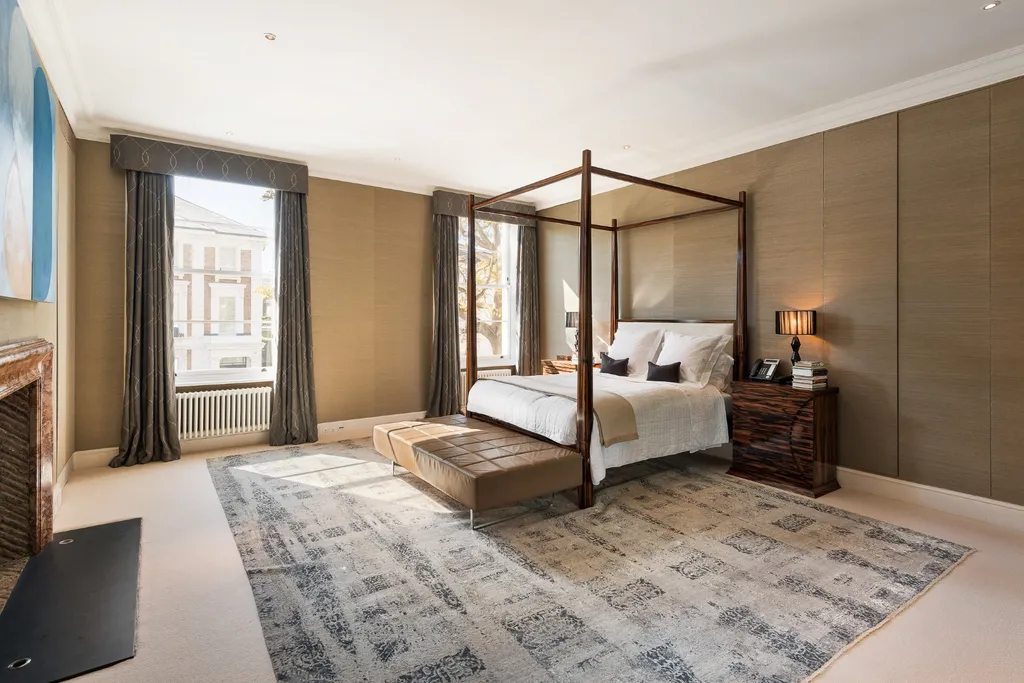 Tregunter Road bedroom