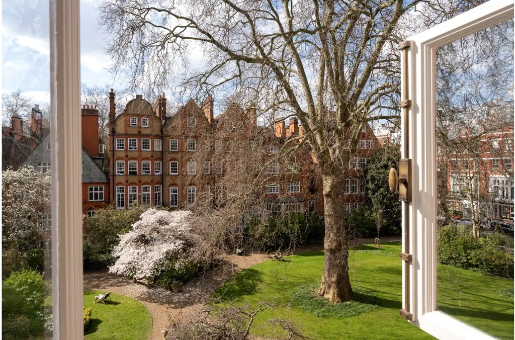 collingham gardens private garden