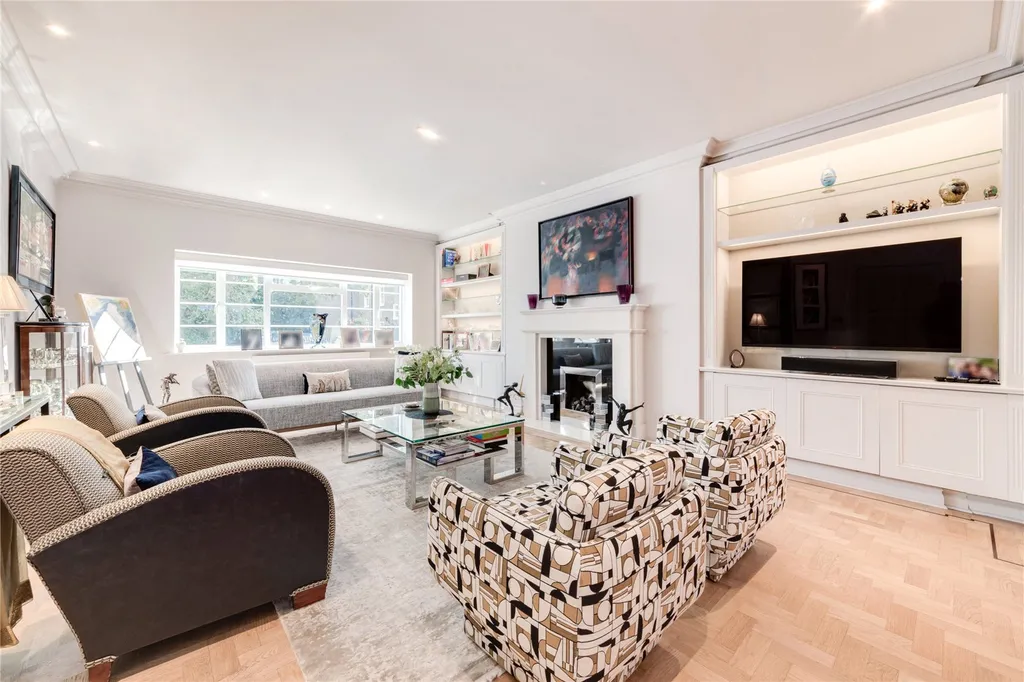 House for sale on Hyde park street