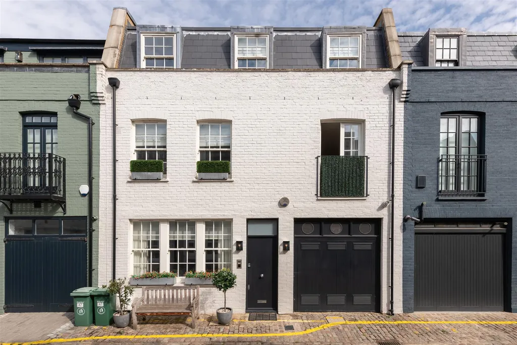 5 bed property for sale Princes Gate Mews, South Kensington SW7