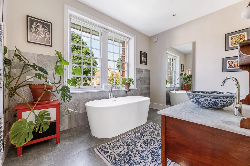 6 bed detached house for sale Queen Anne’s Gardens, Bedford Park, London W4