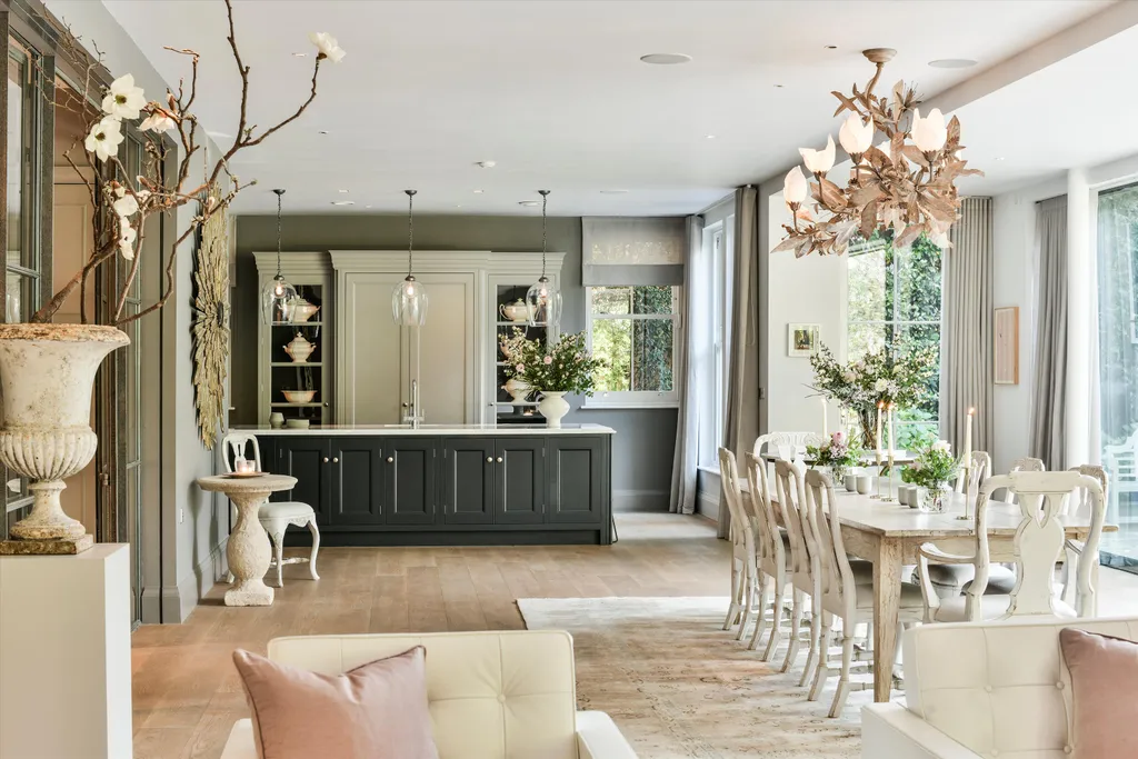 7 bed detached house for sale
Roehampton Gate