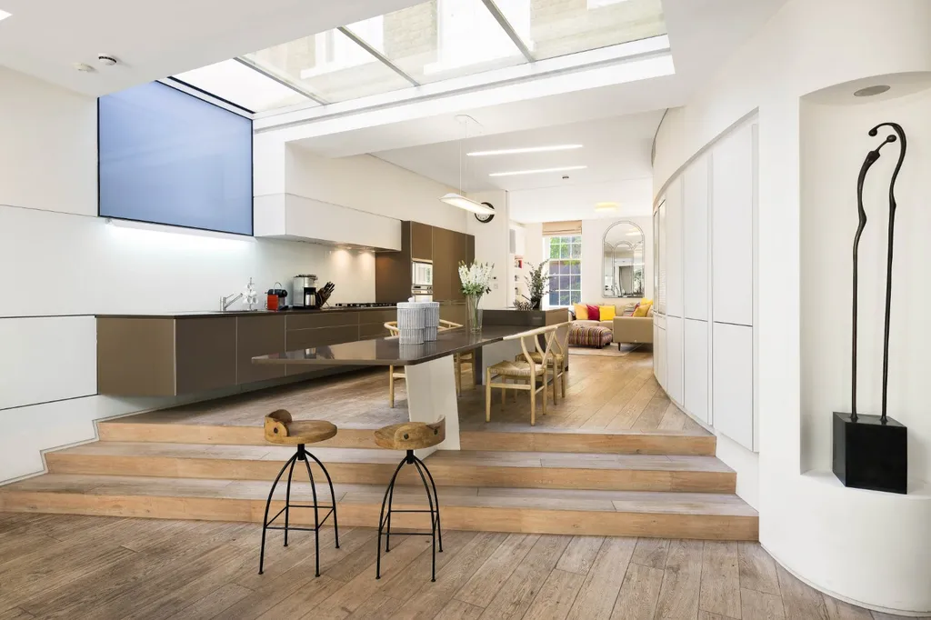 the bedroom ilchester place for sale