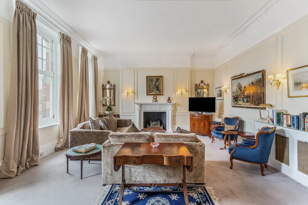 4 bed flat for sale
Prince Consort Road, London SW7