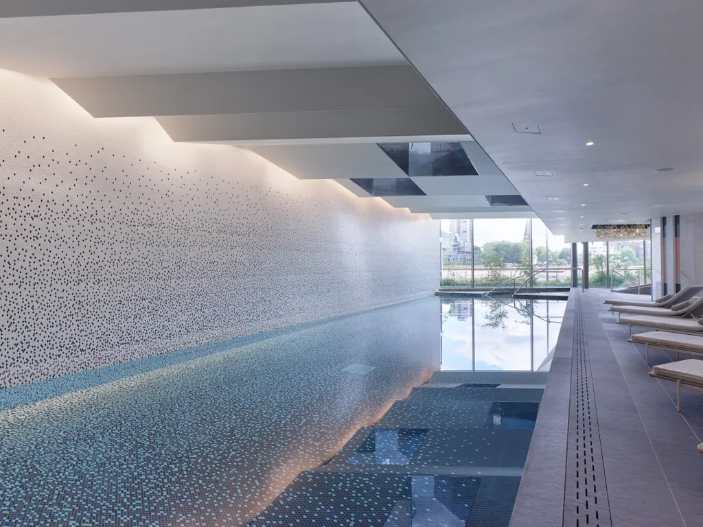 Swimming pool at Chelsea waterfront